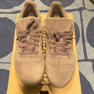 Adidas Yeezy calabasas simple brown size 10